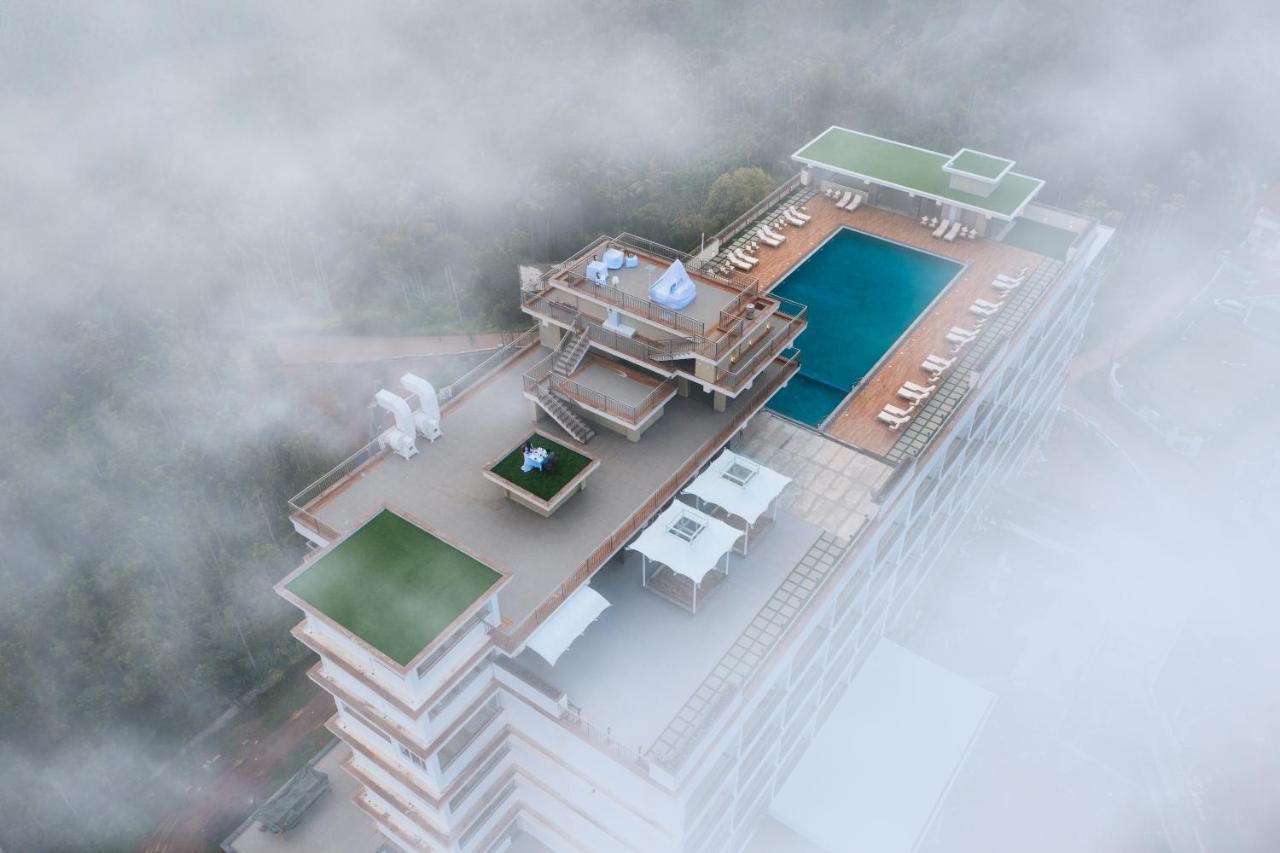Vibe Munnar Resort & Spa Esterno foto